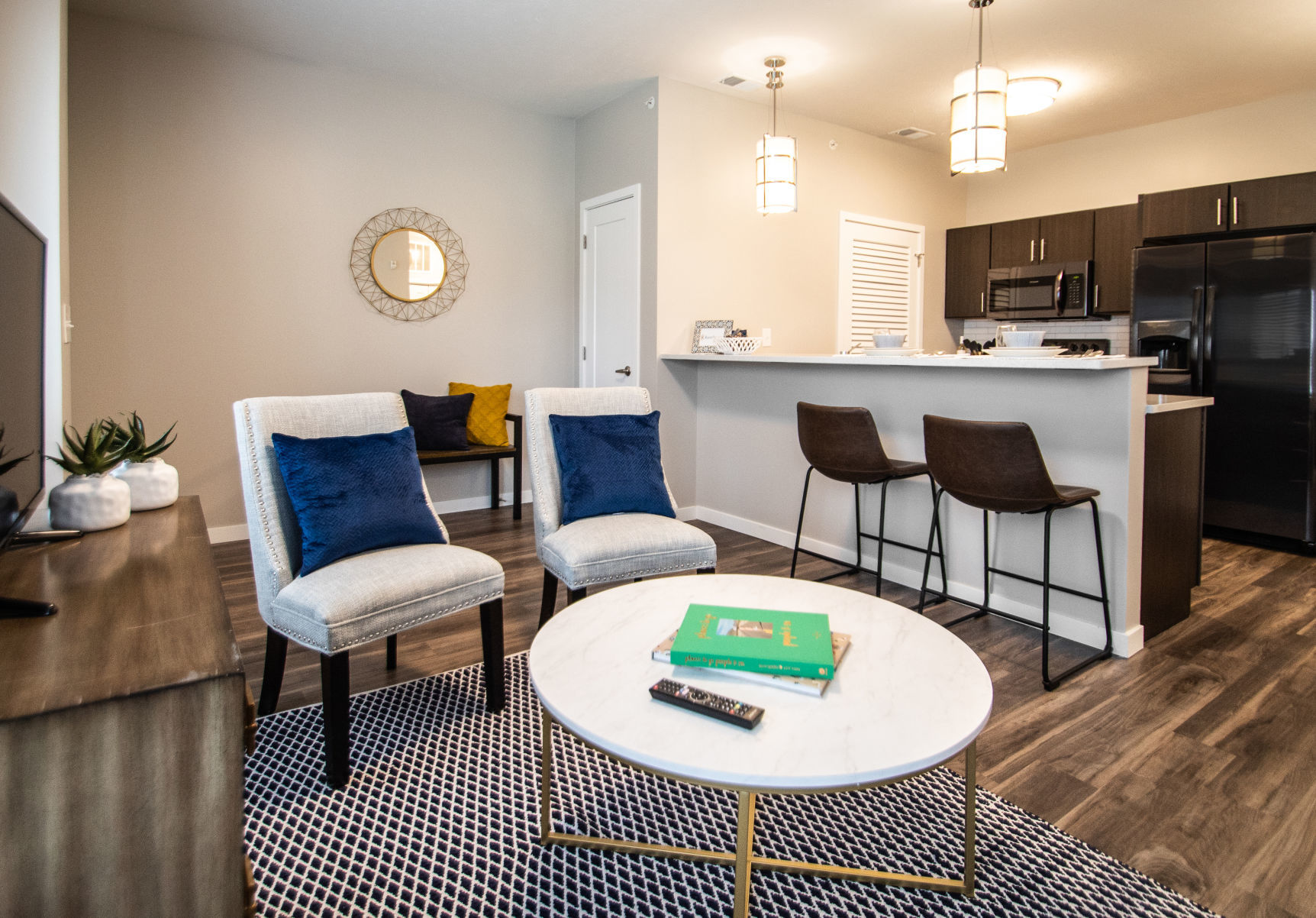 Omaha renters flock to all-inclusive 'apartminiums'